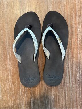 Reef Star Cushion Sassy Flip Flops - Size 11 EUC